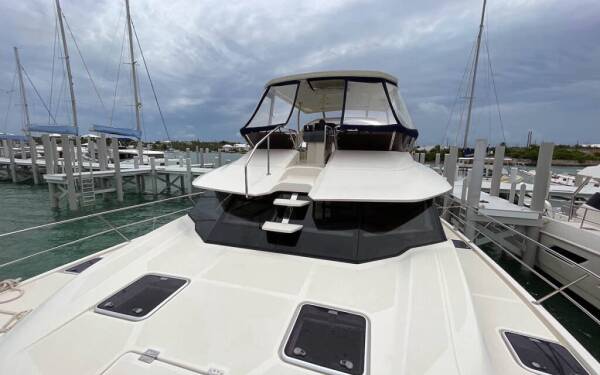 Aquila 44 - Yacht Charter Caribbean