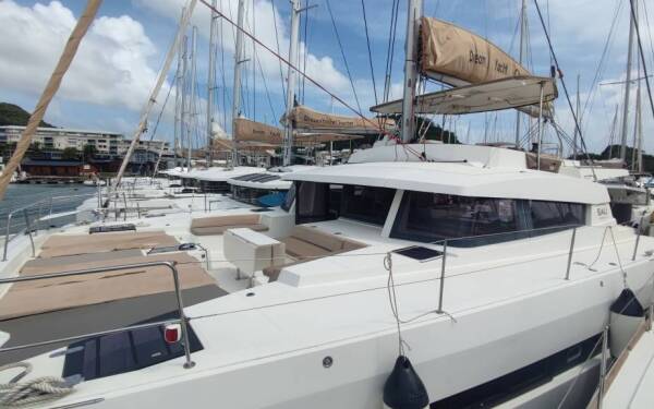 Bali 5.4 - Yacht Charter Caribbean