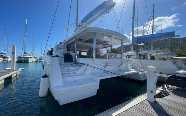 Bali 5.4 - Yacht Charter Caribbean