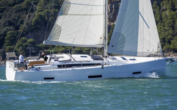 Dufour 430 - Yacht Charter Caribbean