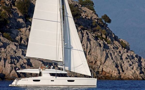 Fountaine Pajot Ipanema 58 - Yacht Charter Caribbean