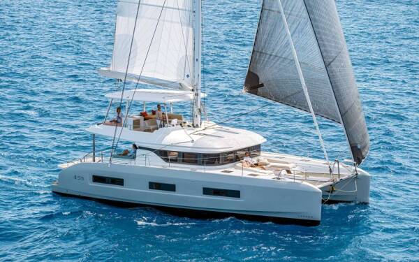 Lagoon 55 - Yacht Charter Caribbean