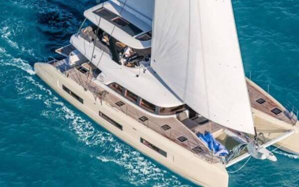 Lagoon Sixty 5 - Yacht Charter Caribbean